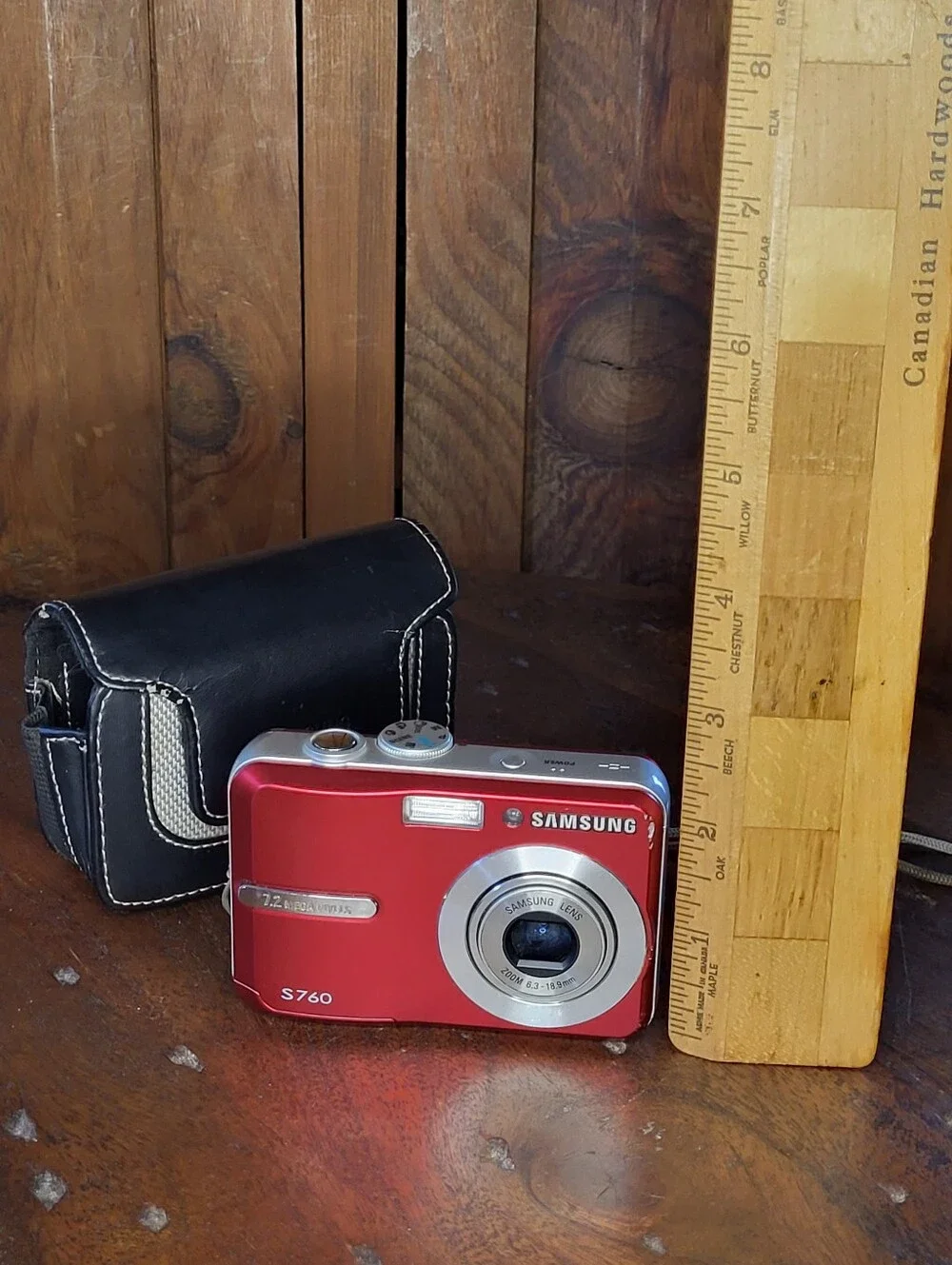 Samsung Compact Digital Camera in Red with Black Case